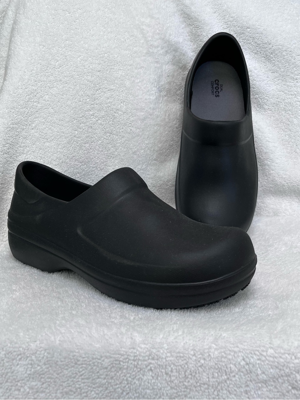CROCS Women’s Size 10 Neira Pro II Dual Comfort Black Slip-On Work Clogs NWOT